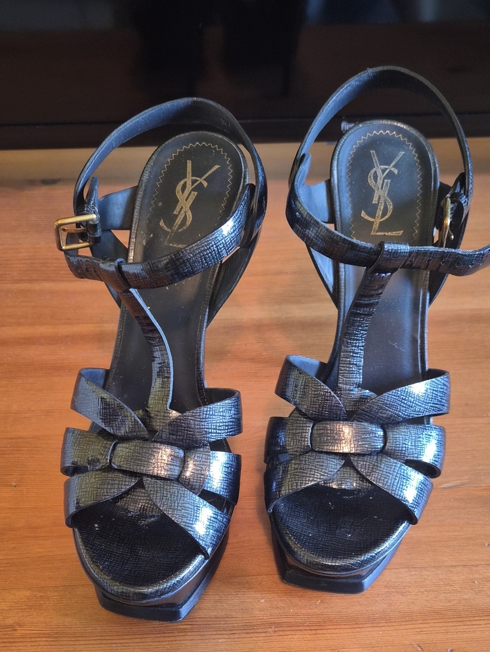 Yves Saint Laurent Navy BLUE Textured Leather Platform Heels